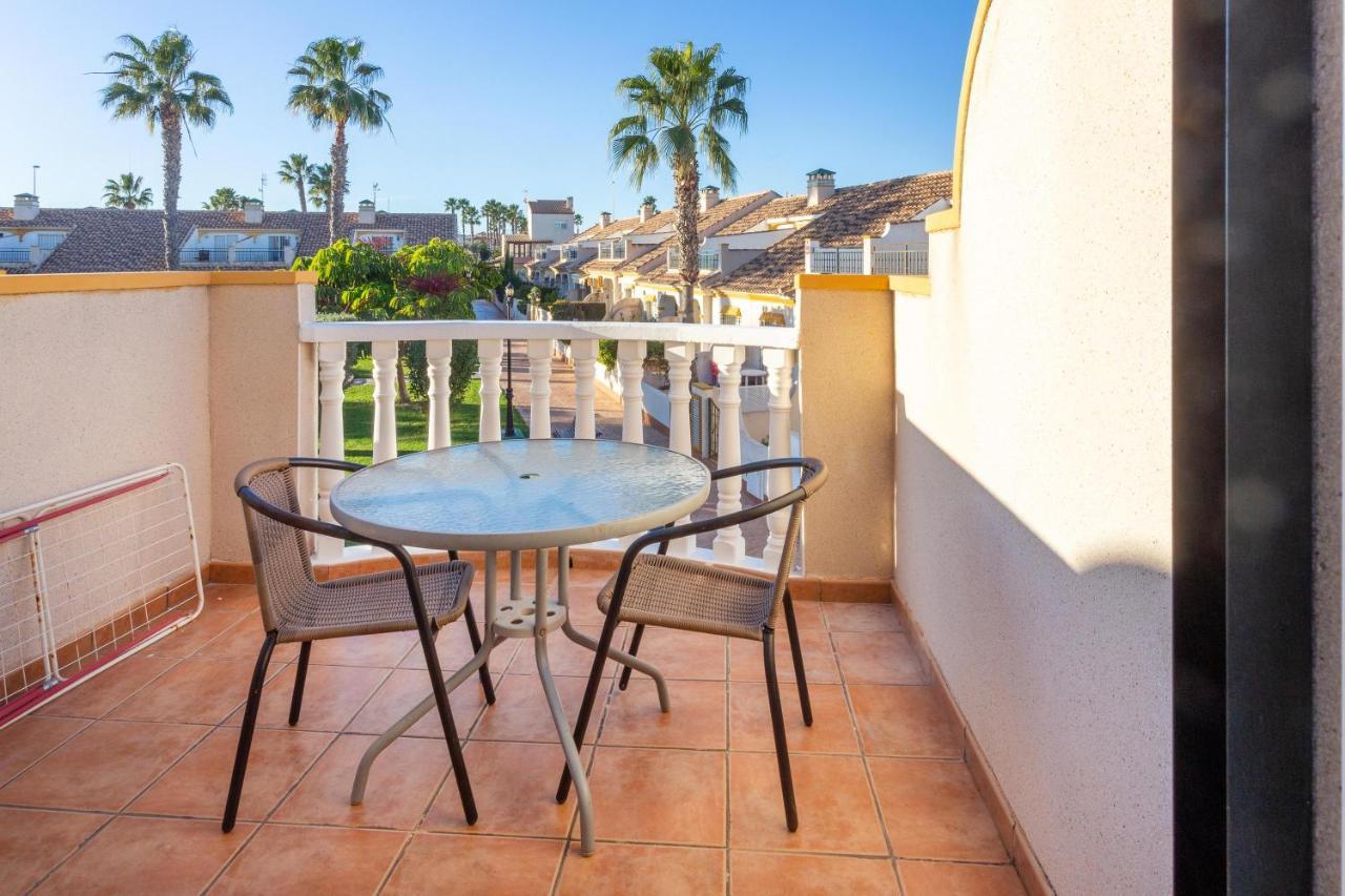 Pool-Side Townhouse In Cabo Roig Villa Orihuela Buitenkant foto
