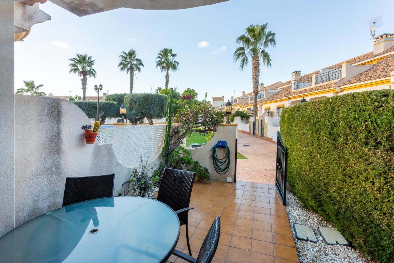 Pool-Side Townhouse In Cabo Roig Villa Orihuela Buitenkant foto